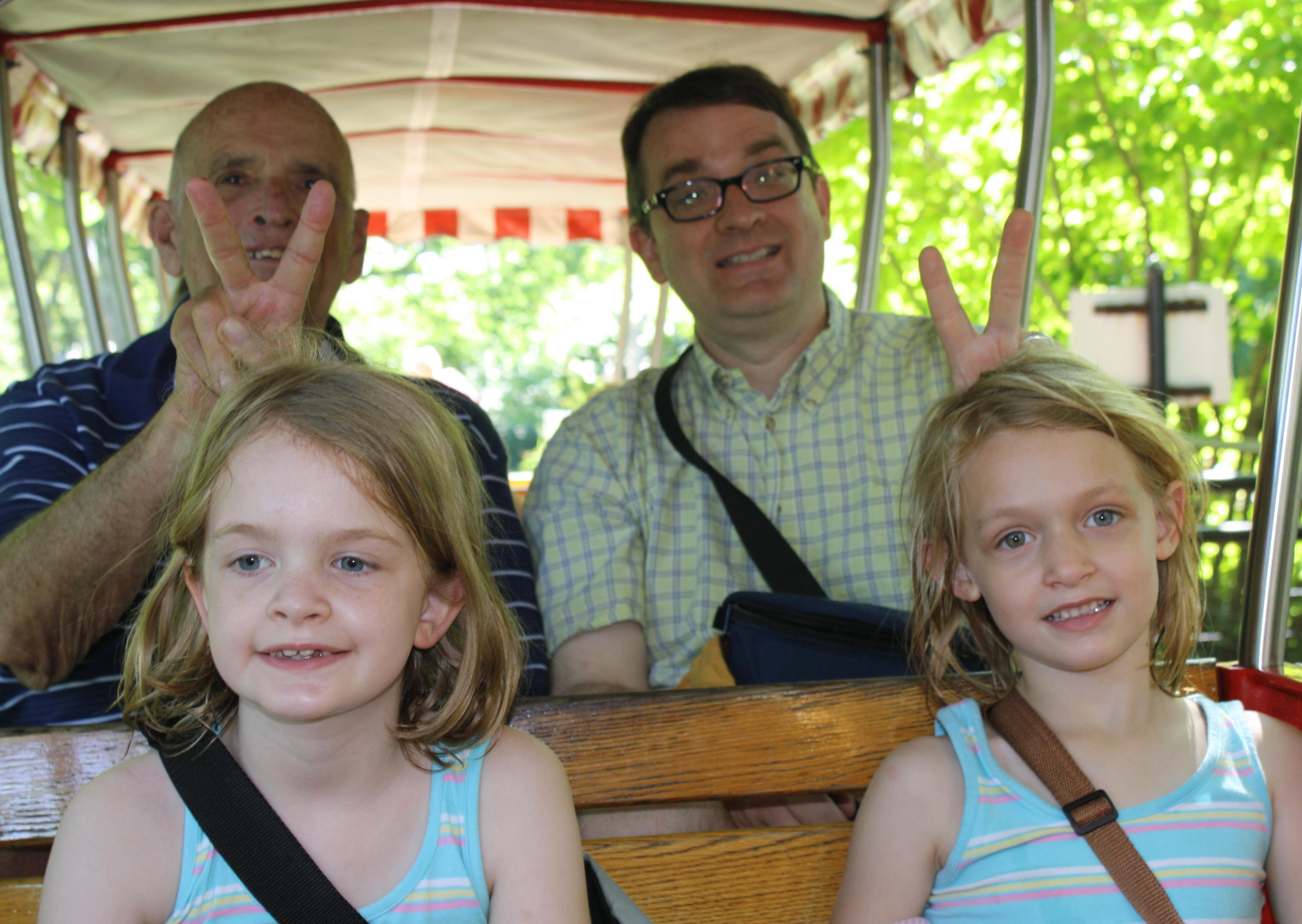 2010_05_28 RJC and Granpa at Zoo.jpg